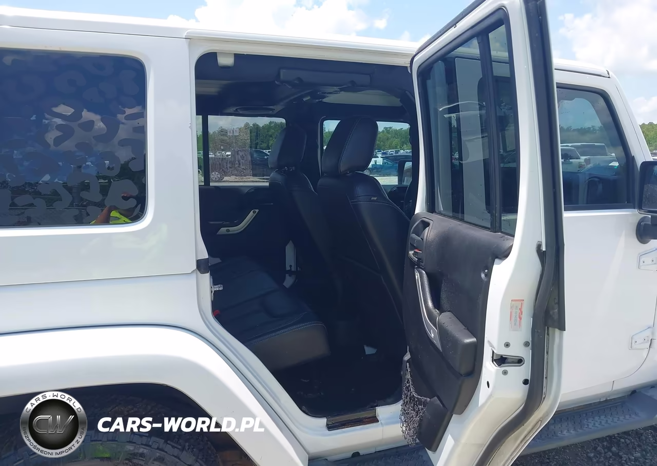 2014 Jeep Wrangler Unlimited Sahara VIN:1C4HJWEG2EL123801 - 8