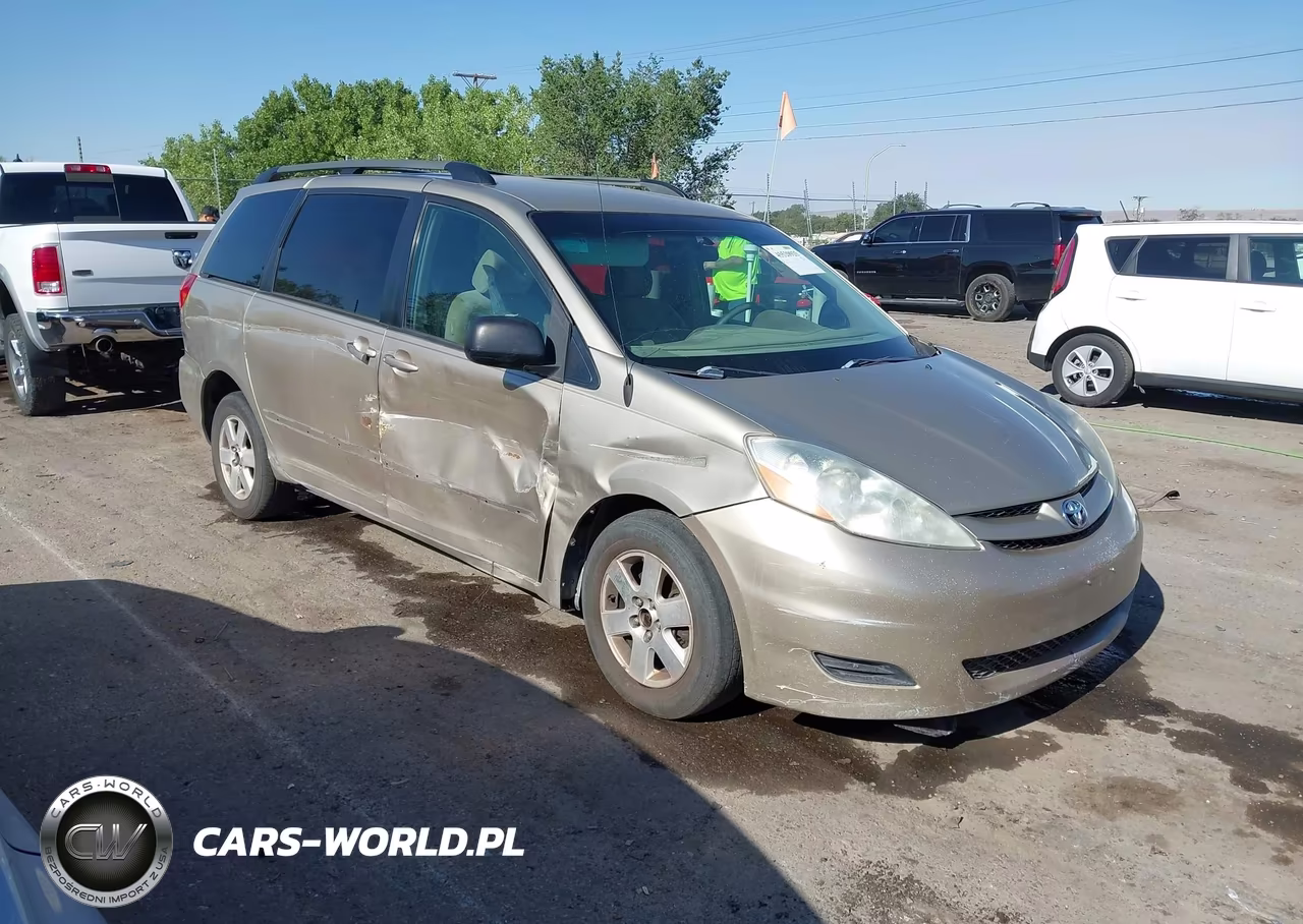 2007 Toyota Sienna Le – zdjęcie 1 z 13