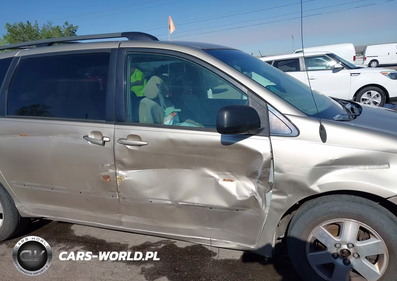 2007 Toyota Sienna Le VIN:5TDZK23C77S000264 - 6