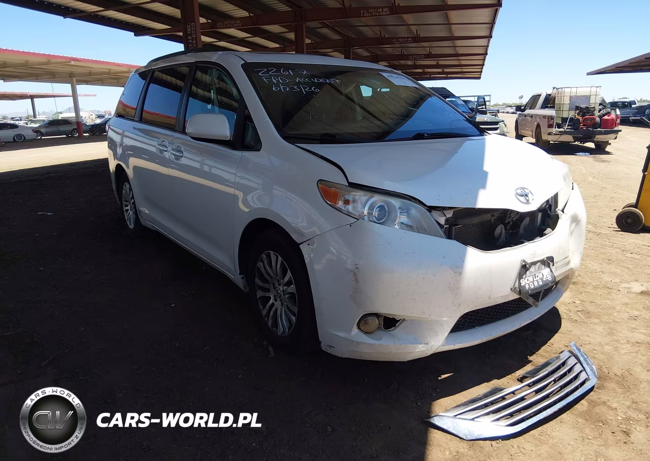 2015 Toyota Sienna Xle Premium 8 Passenger