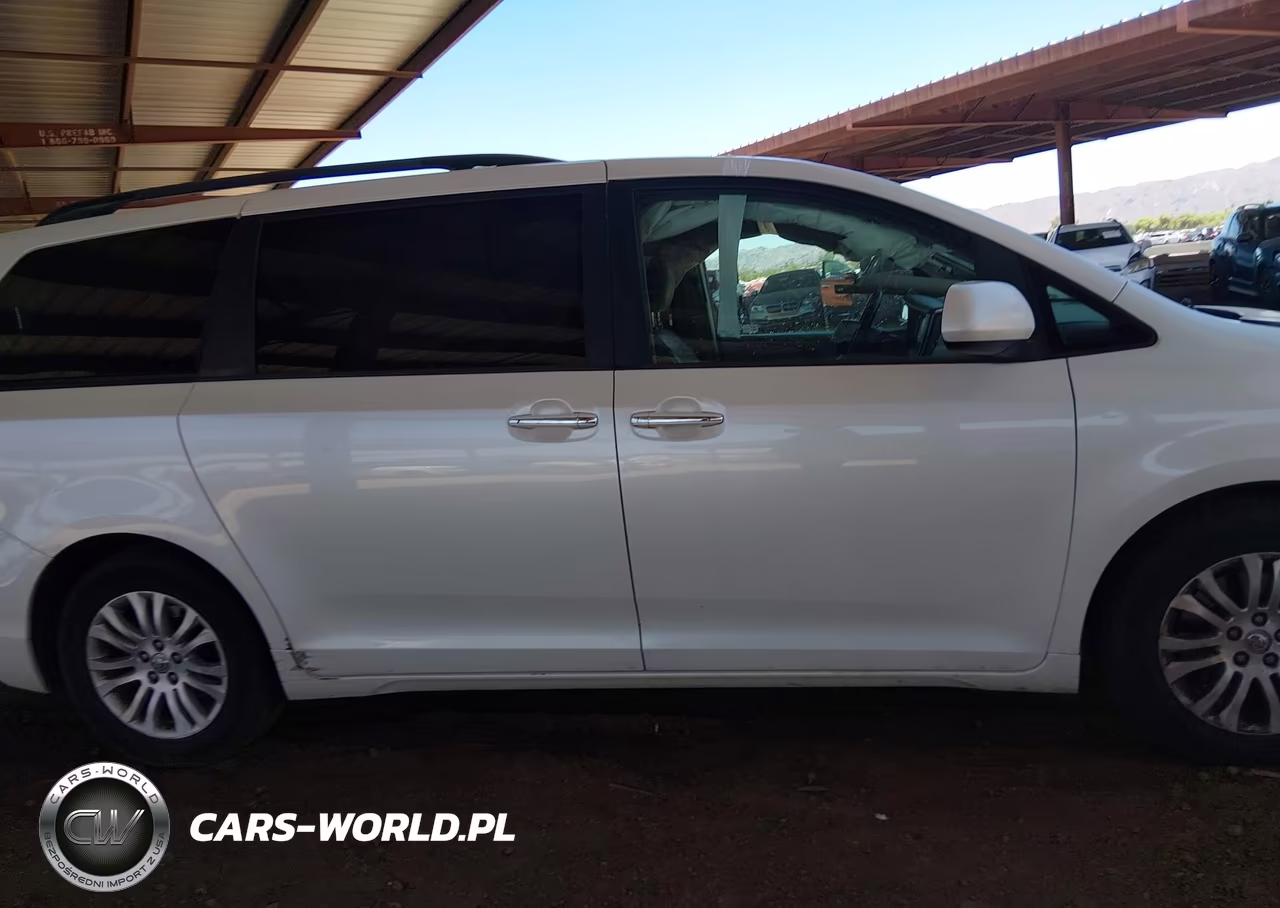 2015 Toyota Sienna Xle Premium 8 Passenger VIN:5TDYK3DC3FS551032 - 13