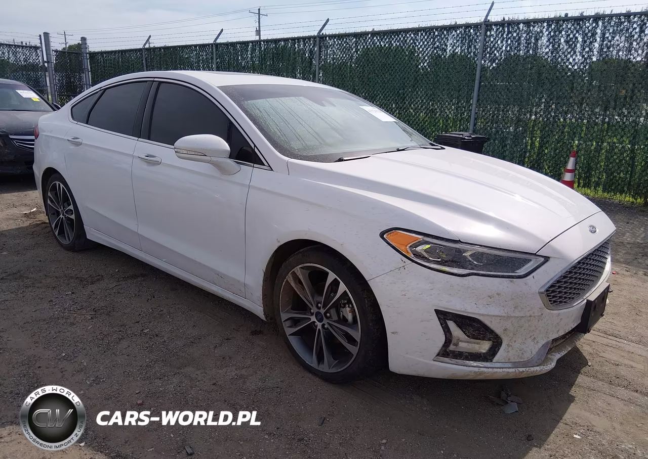 2020 Ford Fusion Titanium – zdjęcie 1 z 12