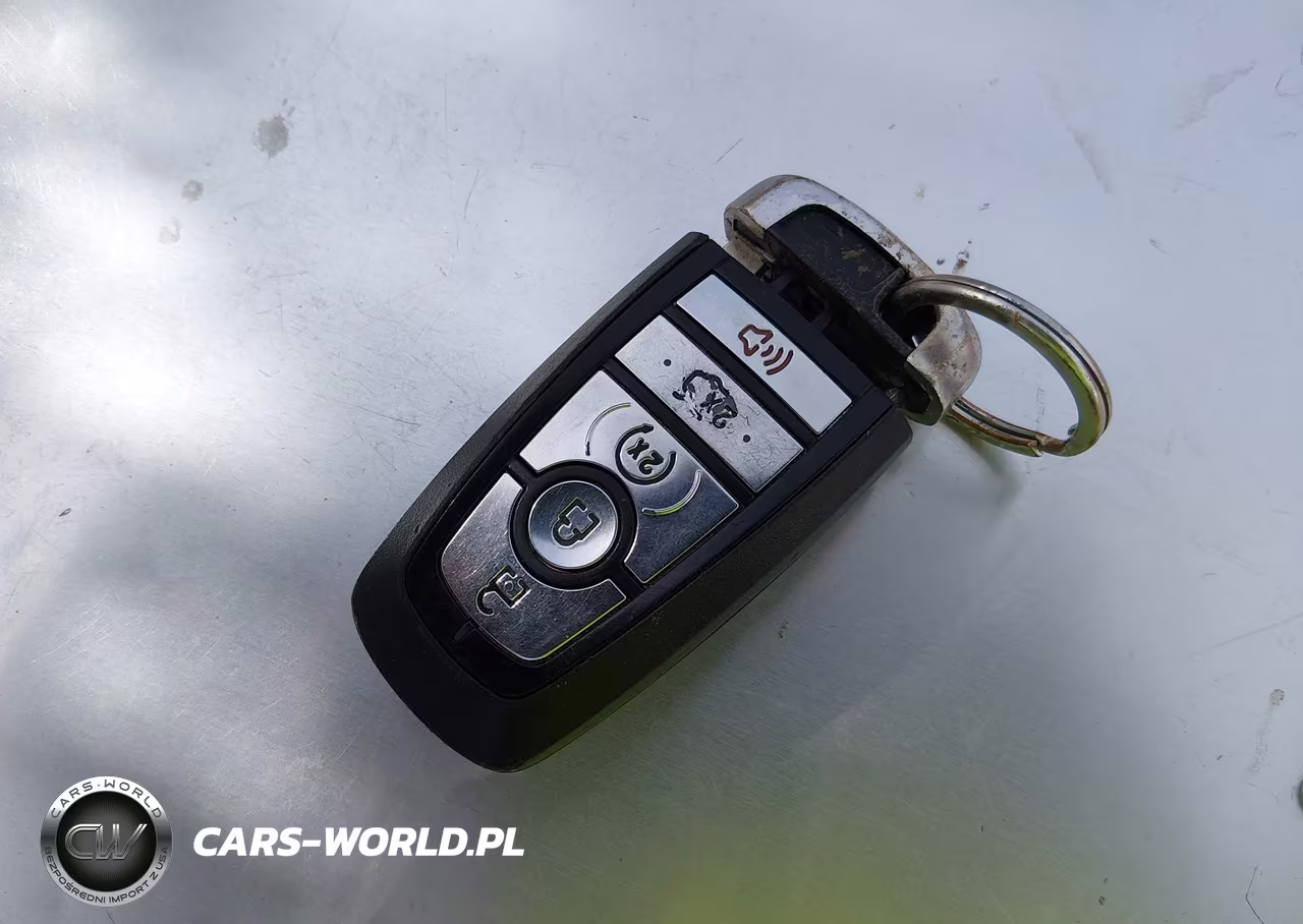 2020 Ford Fusion Titanium VIN:3FA6P0D98LR206840 - 11