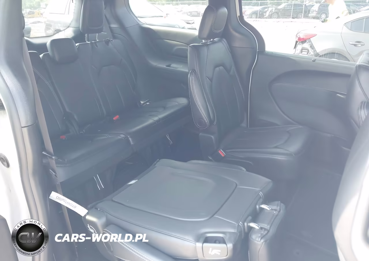 2026 Chrysler Pacifica Select VIN:2C4RC1BG7TR217232 - 8