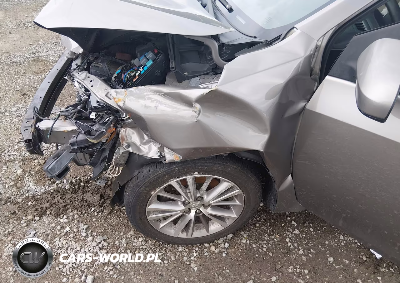 2014 Toyota Corolla Le Plus VIN:2T1BURHE3EC154460 - 17