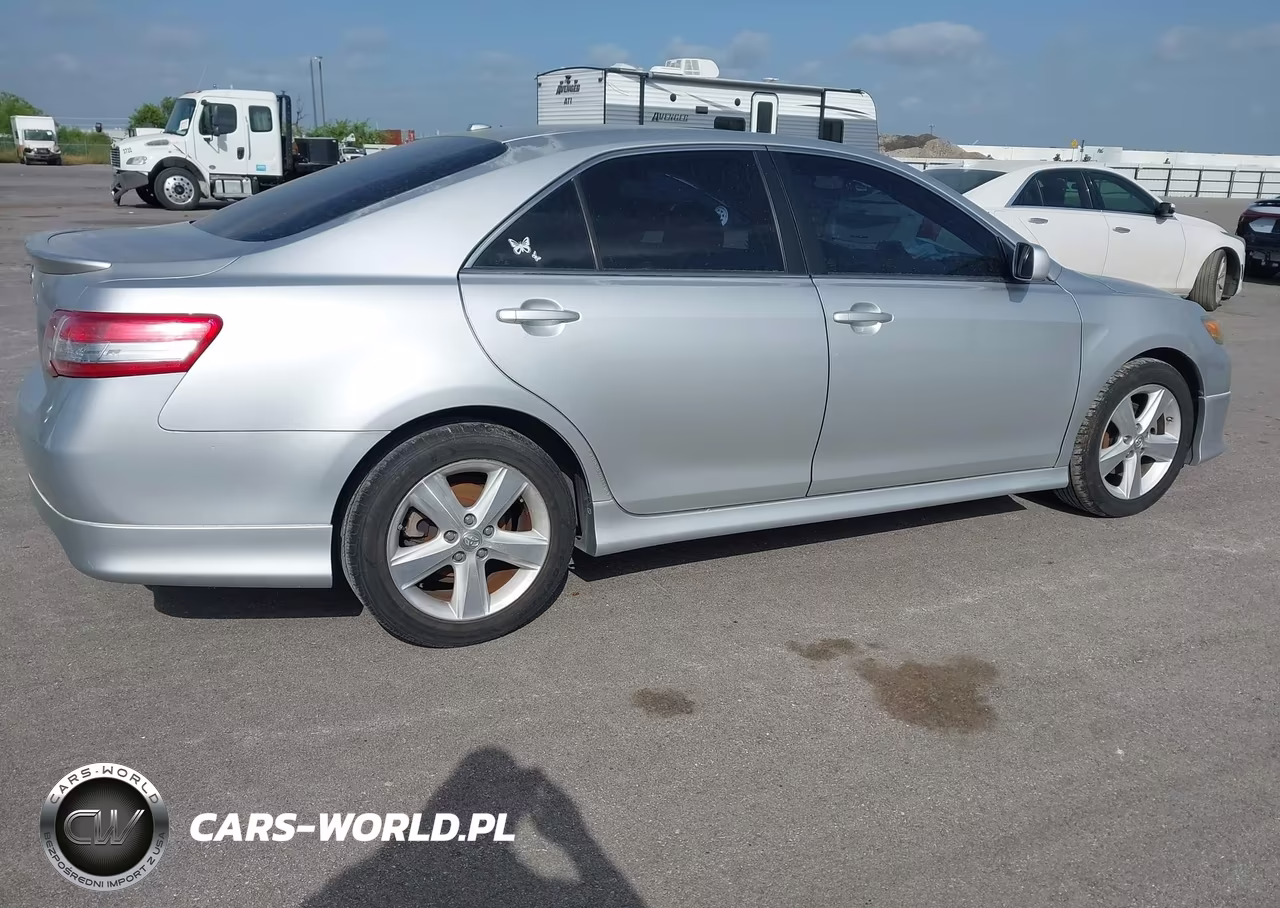 2011 Toyota Camry Se VIN:4T1BF3EK1BU605803 - 4