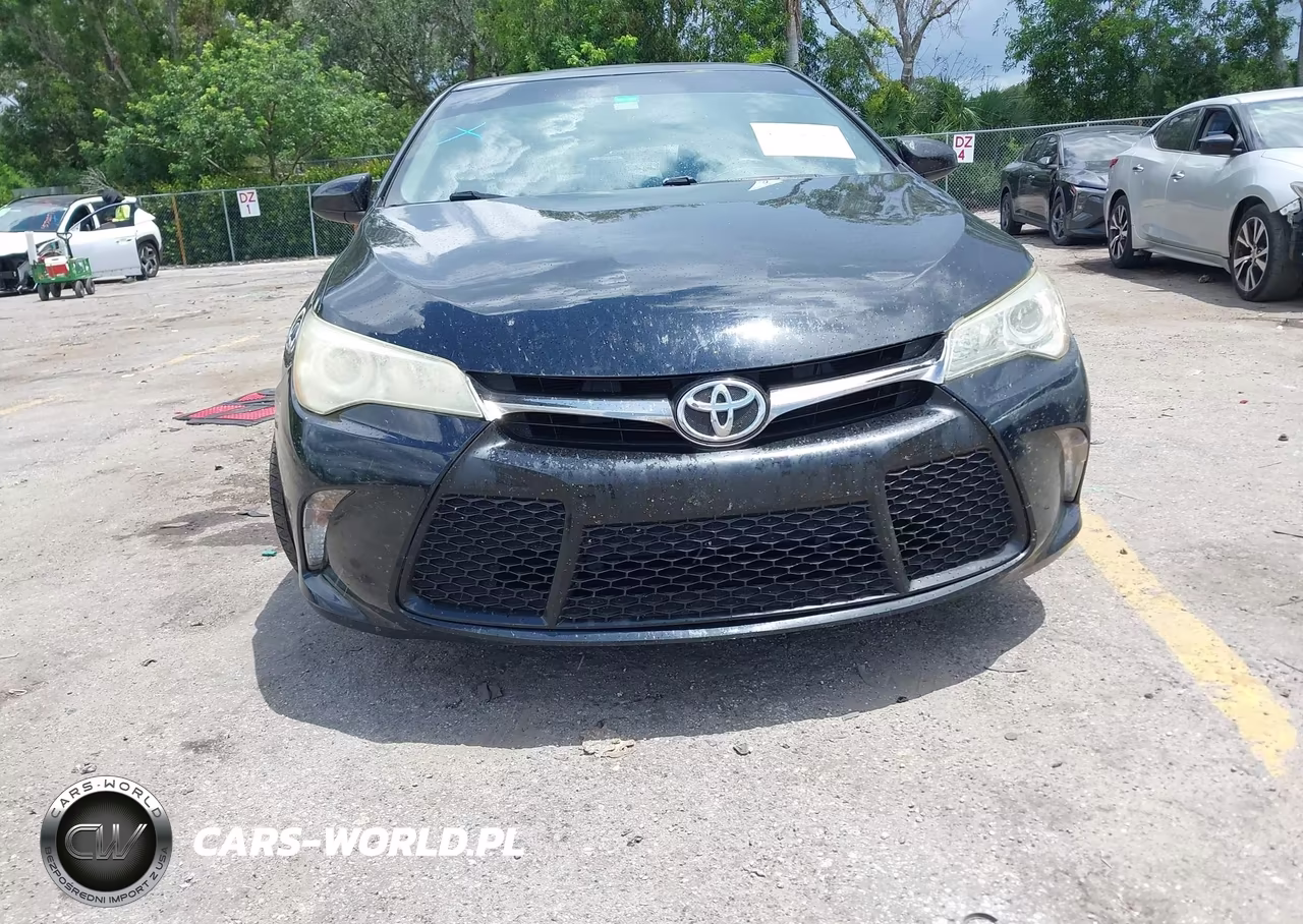 2015 Toyota Camry Se VIN:4T1BF1FK1FU475238 - 12