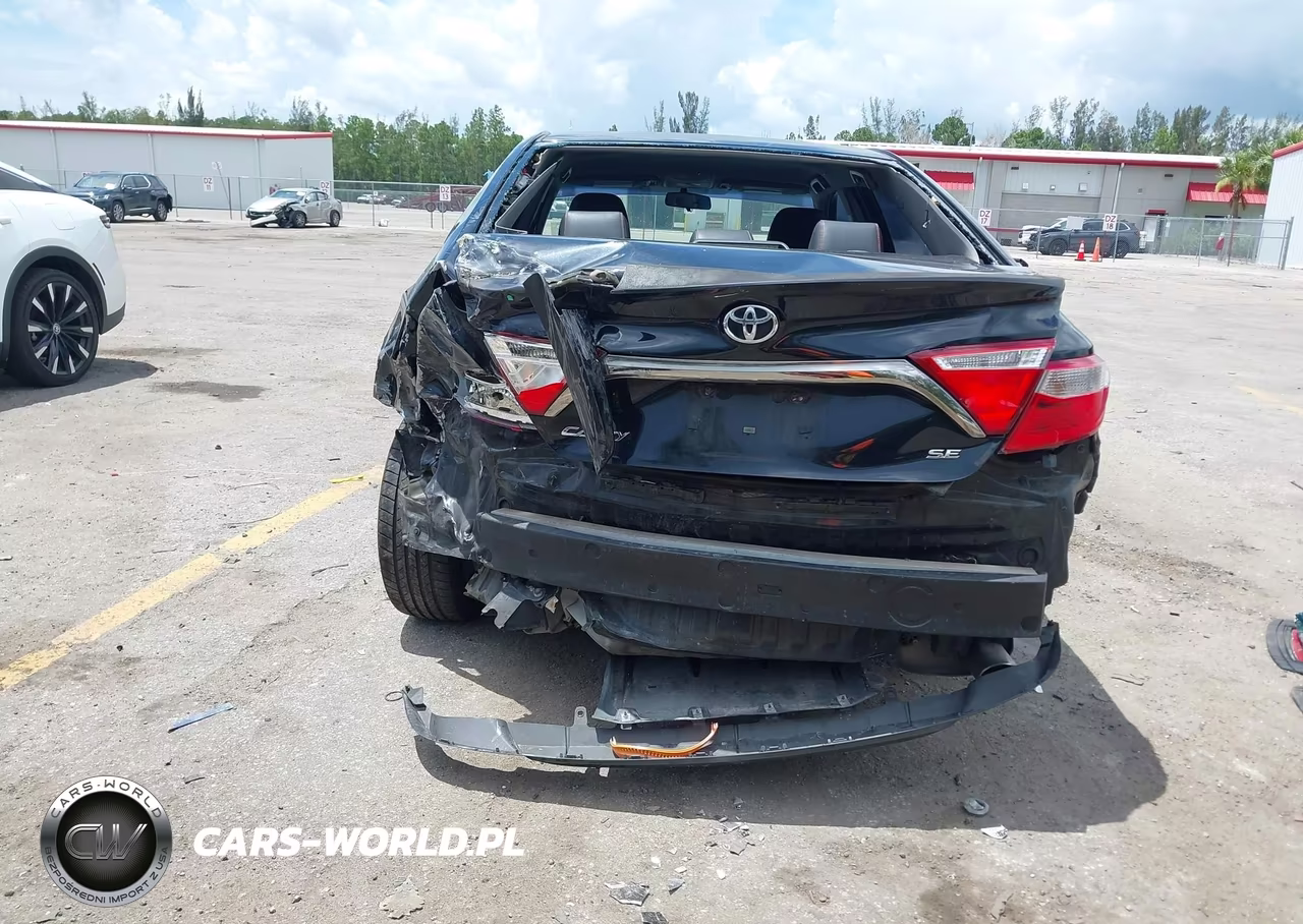 2015 Toyota Camry Se VIN:4T1BF1FK1FU475238 - 16