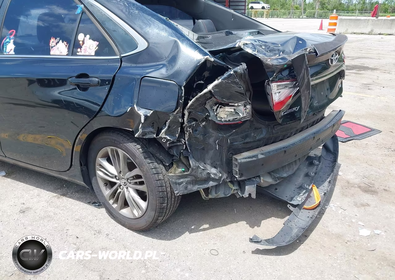 2015 Toyota Camry Se VIN:4T1BF1FK1FU475238 - 6