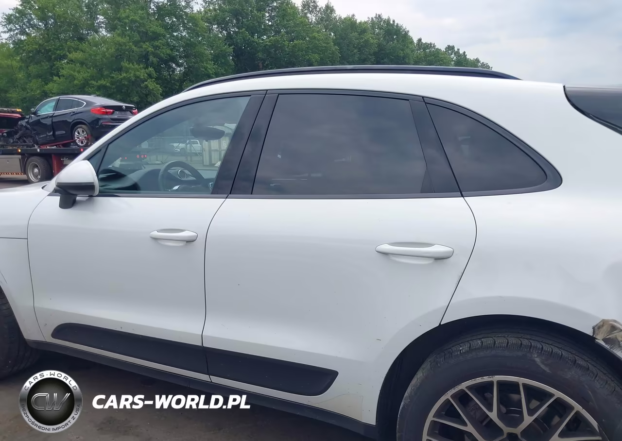 2017 Porsche Macan S VIN:WP1AB2A50HLB17140 - 14