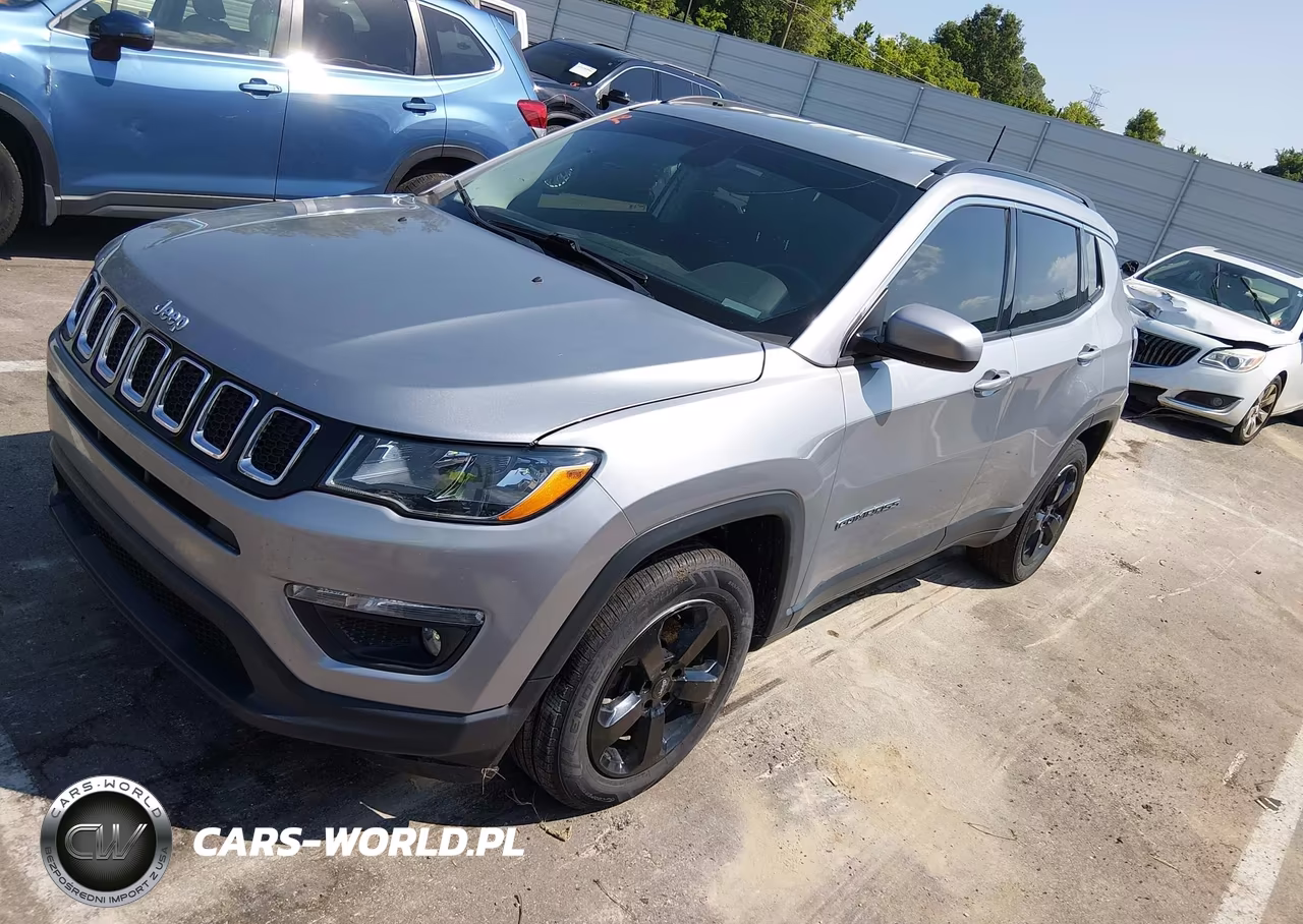 2019 Jeep Compass Latitude 4X4 VIN:3C4NJDBB3KT596784 - 2