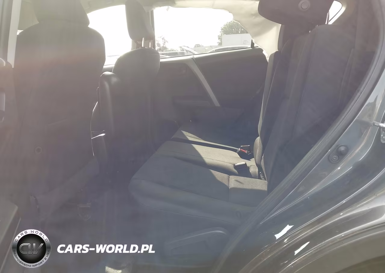 2018 Toyota Rav4 Le VIN:2T3ZFREV1JW503340 - 8