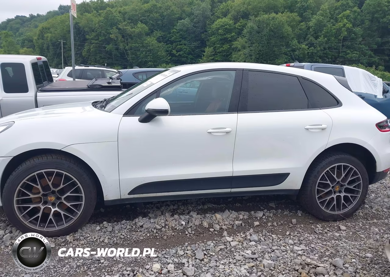 2018 Porsche Macan VIN:WP1AA2A50JLB11007 - 15