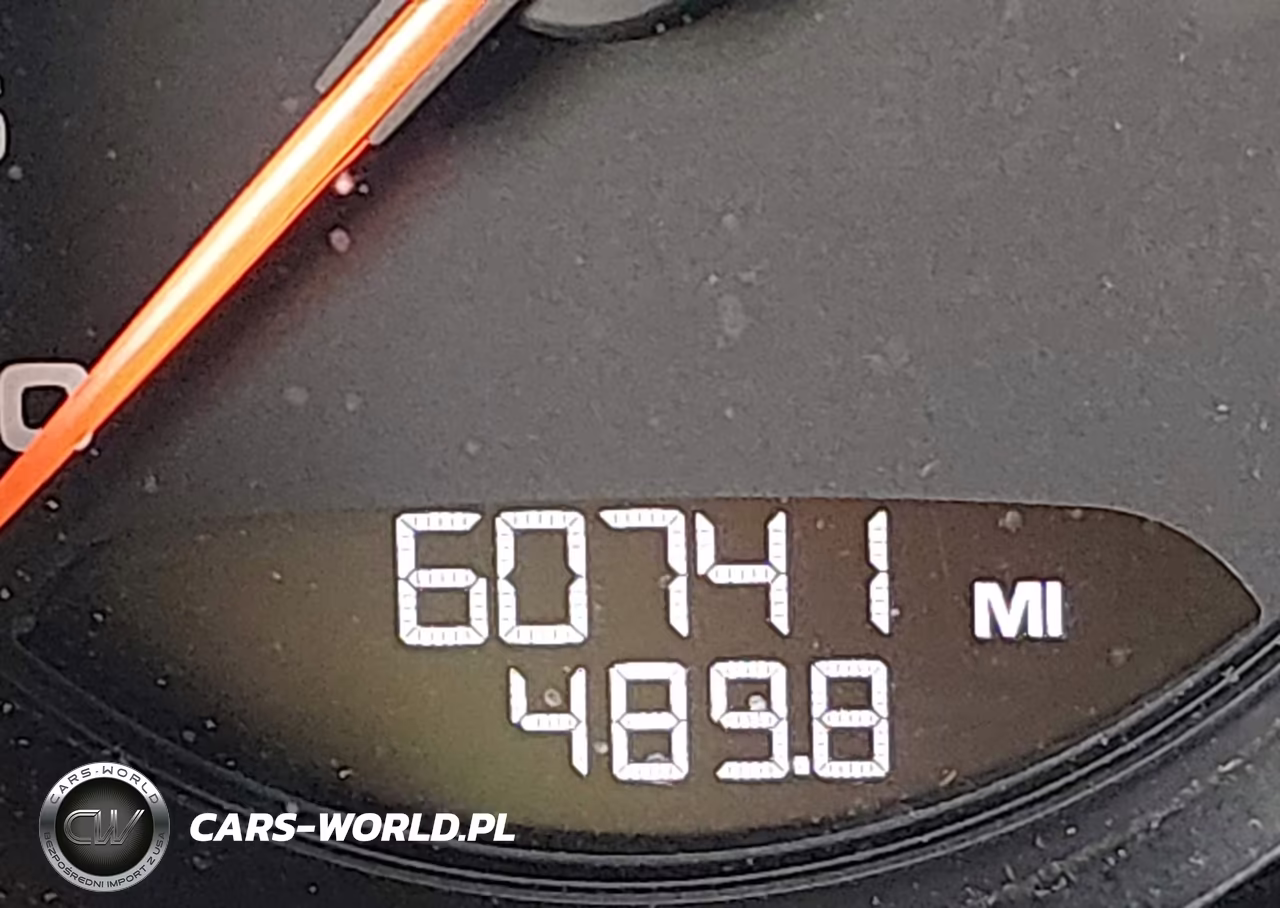 2018 Porsche Macan VIN:WP1AA2A50JLB11007 - 16