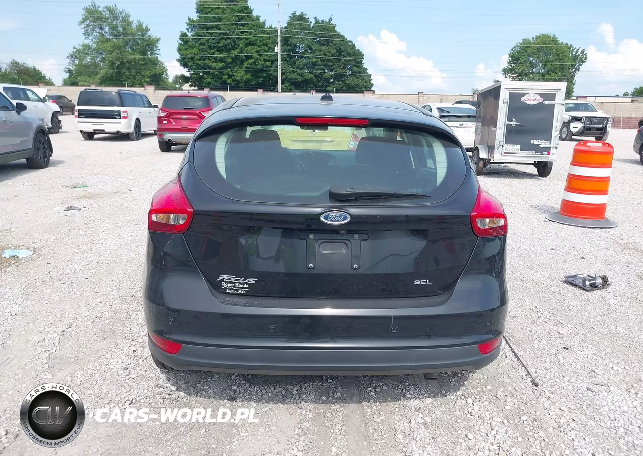 2018 Ford Focus Sel VIN:1FADP3M24JL223397 - 17