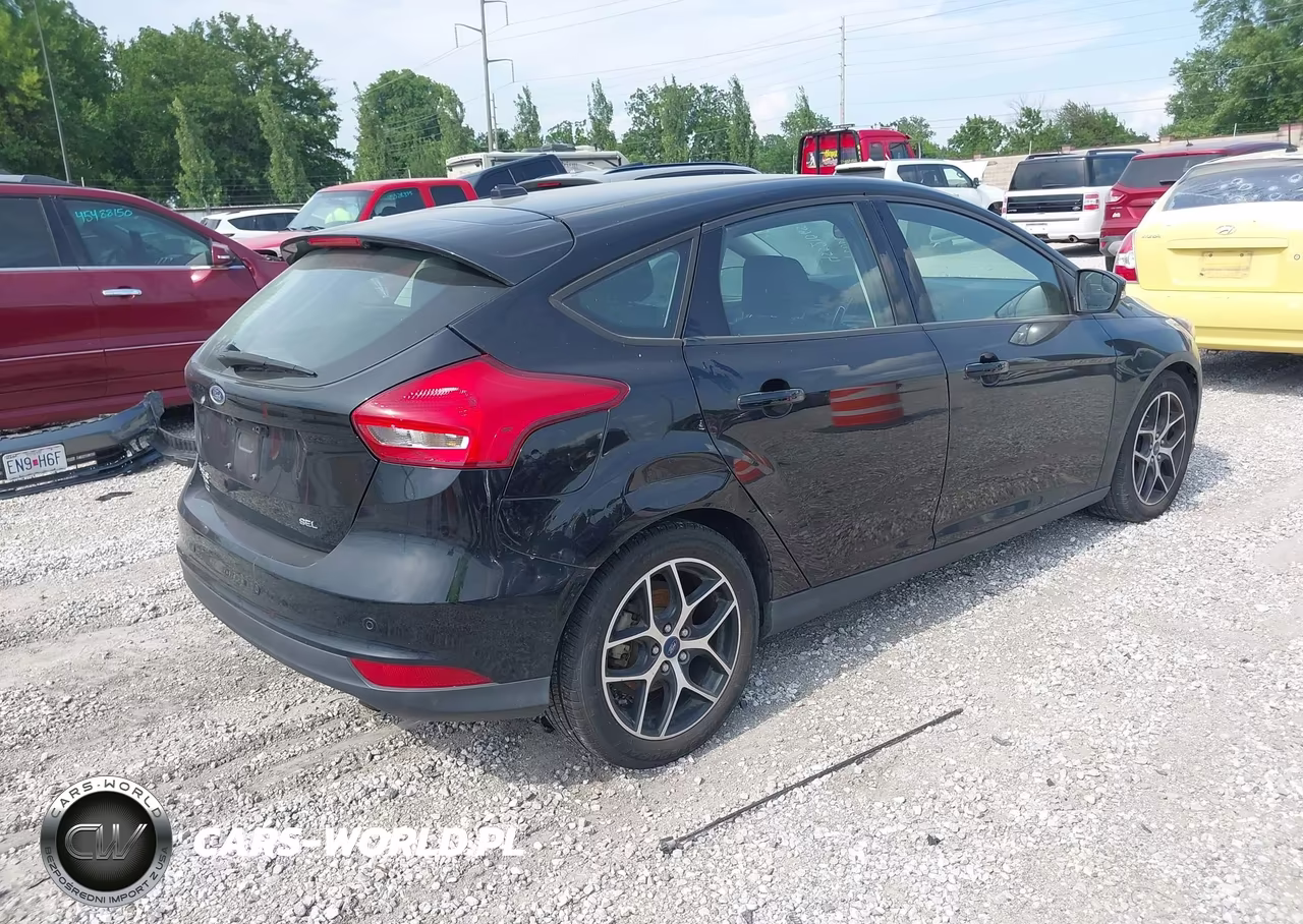 2018 Ford Focus Sel VIN:1FADP3M24JL223397 - 4