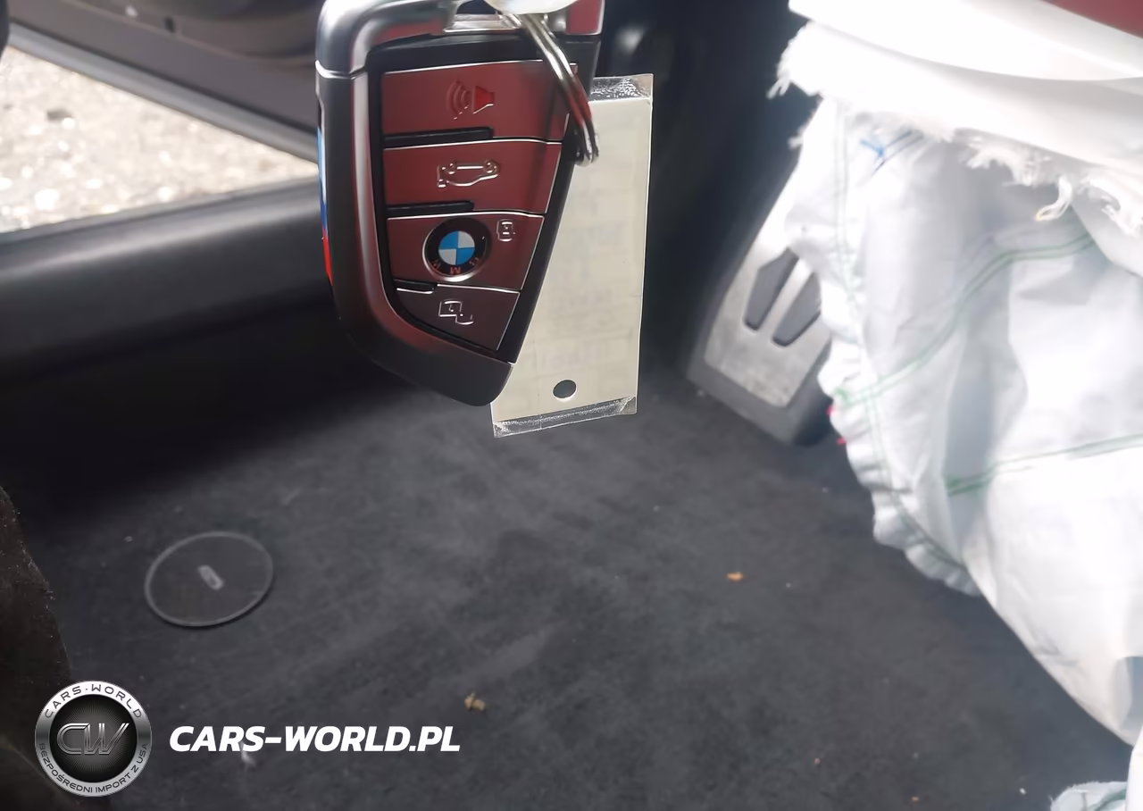 2023 BMW M8 Competition VIN:WBSAE0C05PCL11992 - 11