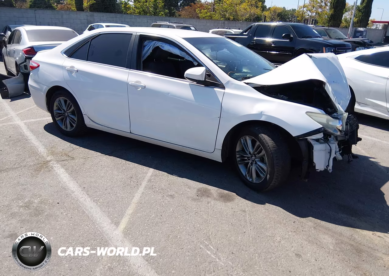 2016 Toyota Camry Se – zdjęcie 1 z 17