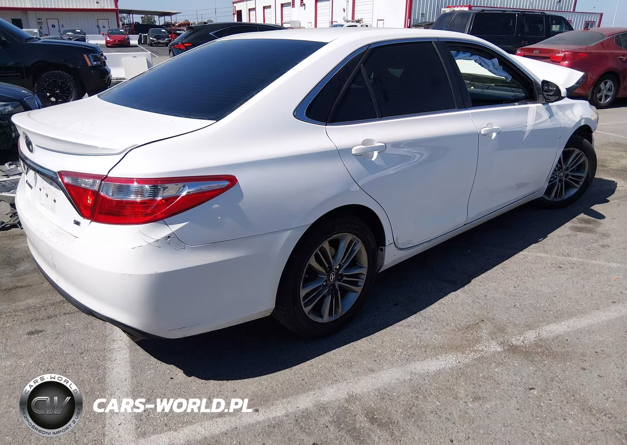 2016 Toyota Camry Se VIN:4T1BF1FK8GU176878 - 4