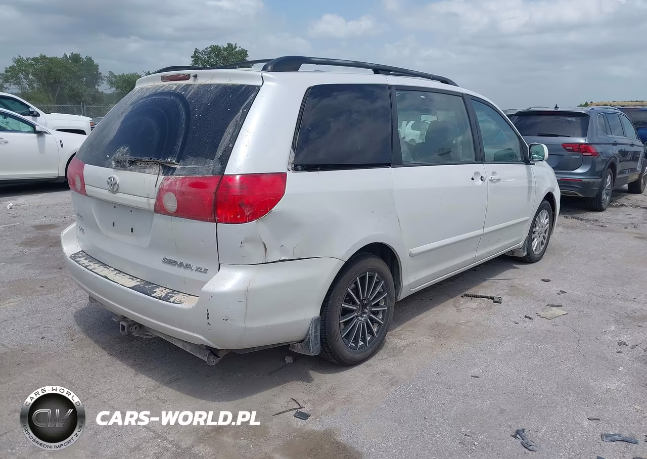 2008 Toyota Sienna Xle VIN:5TDZK22C28S179767 - 4