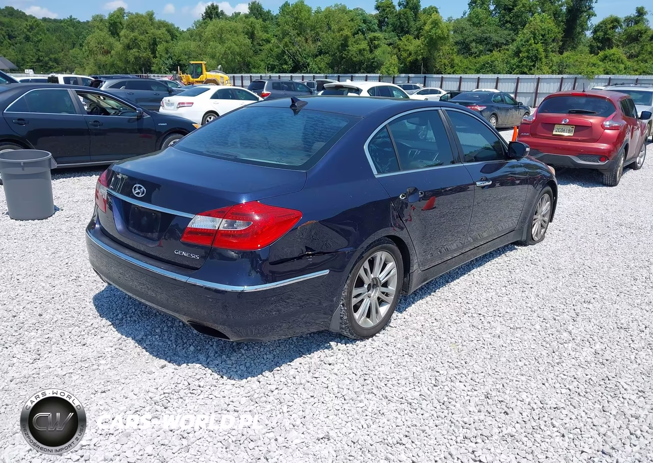 2013 Hyundai Genesis 3.8 VIN:KMHGC4DD0DU223062 - 4