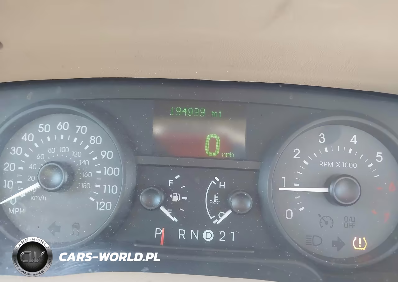2008 Mercury Grand Marquis Ls VIN:2MEFM75V38X661786 - 7