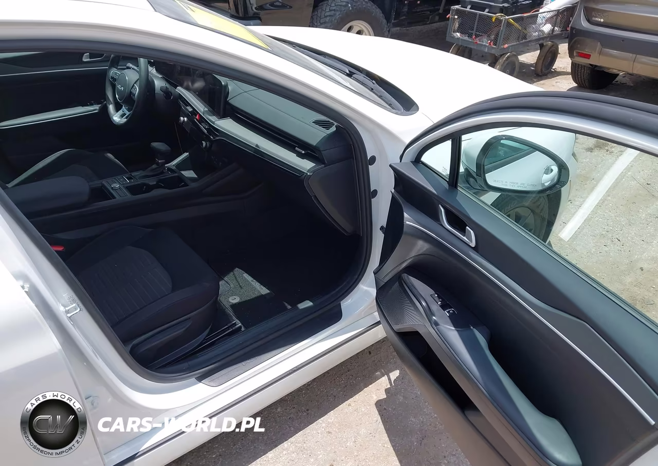 2025 Kia K5 Lxs VIN:KNAG24J78S5297629 - 5