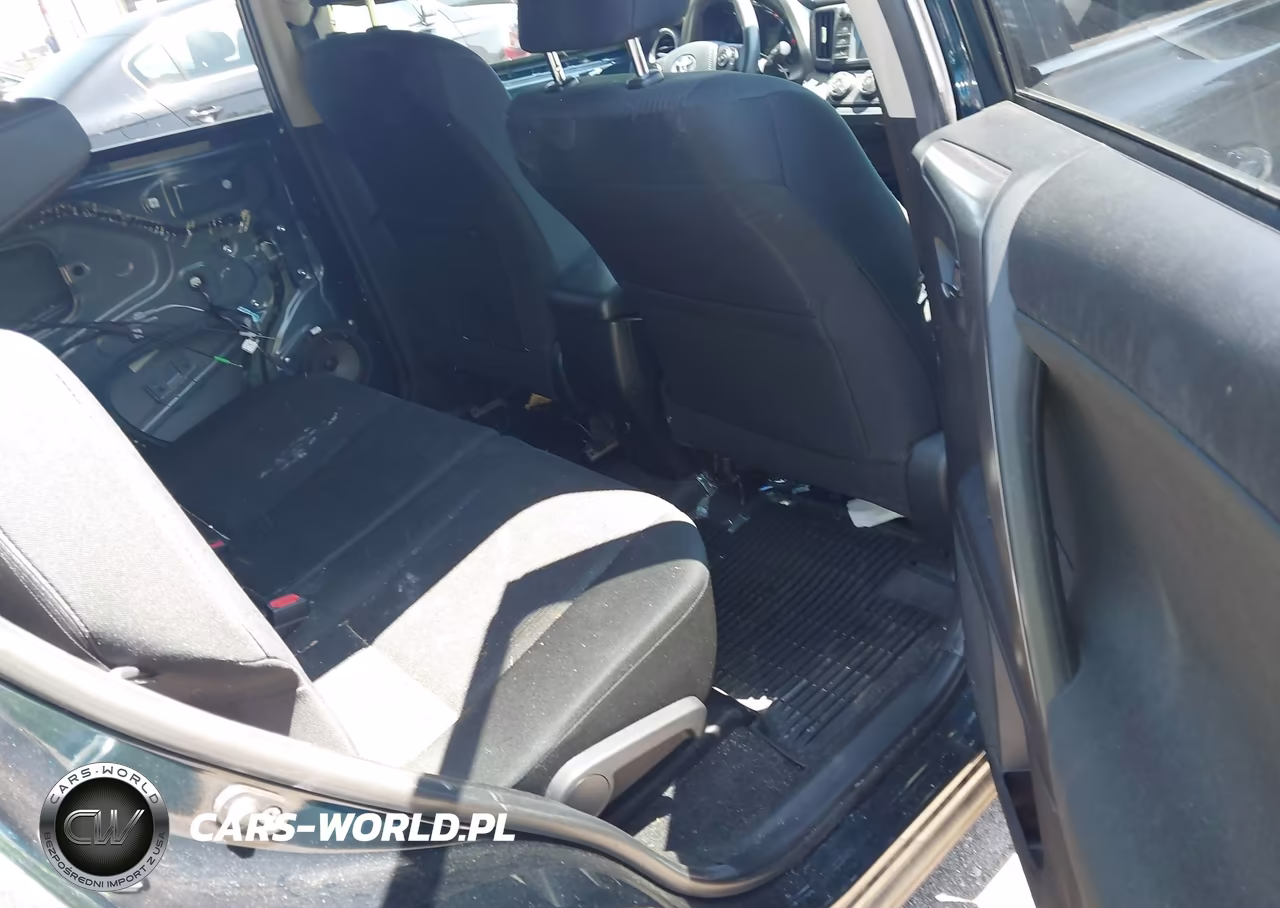 2018 Toyota Rav4 Le VIN:JTMBFREV0JJ225594 - 8