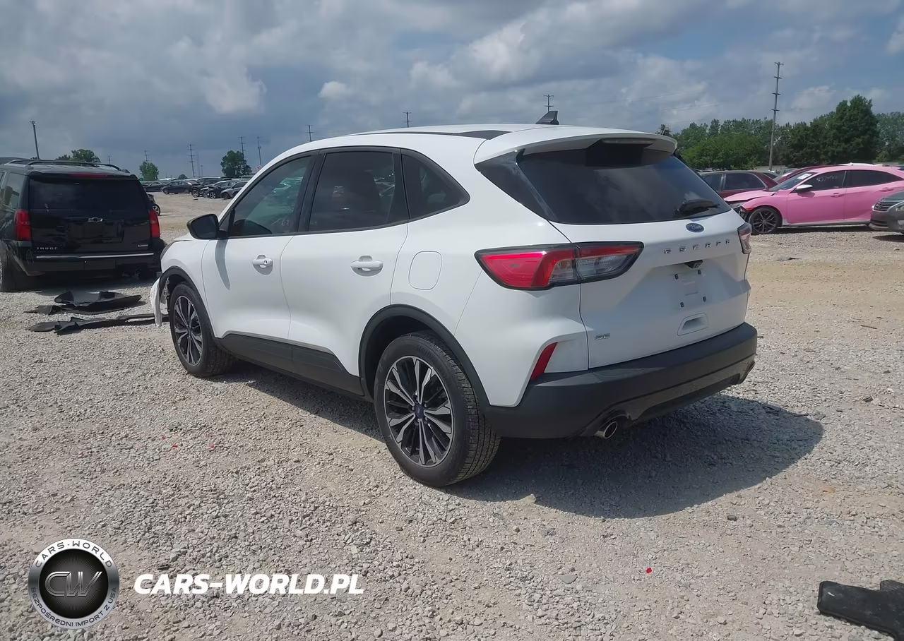 2021 Ford Escape Se VIN:1FMCU0G68MUA23502 - 3