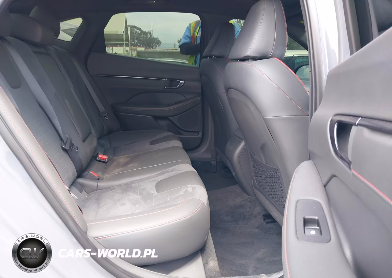 2024 Hyundai Sonata N Line VIN:KMHL54JC6RA409895 - 8