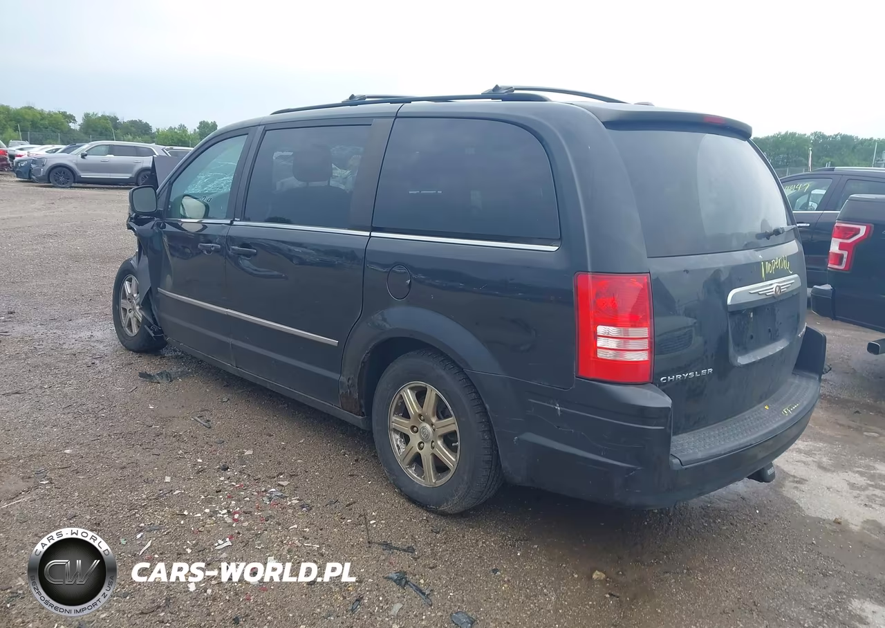 2010 Chrysler Town & Country Touring Plus VIN:2A4RR8D14AR496047 - 3