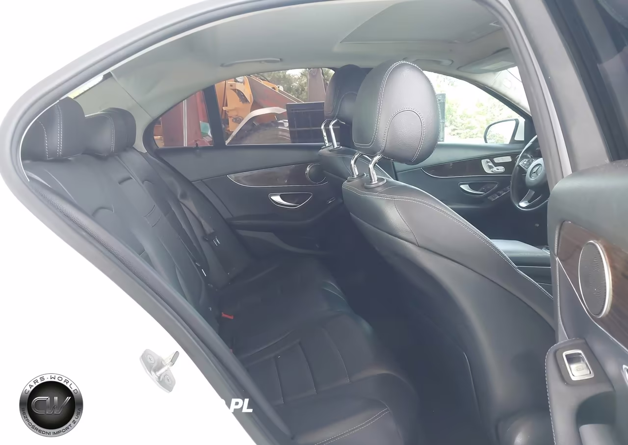 2018 Mercedes-Benz C 300 4Matic VIN:55SWF4KB8JU238324 - 8
