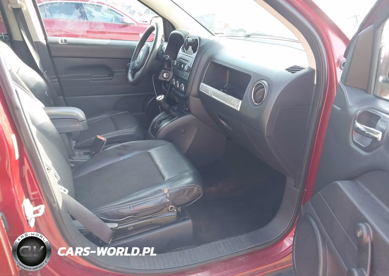 2014 Jeep Compass Altitude VIN:1C4NJCBA6ED764042 - 5
