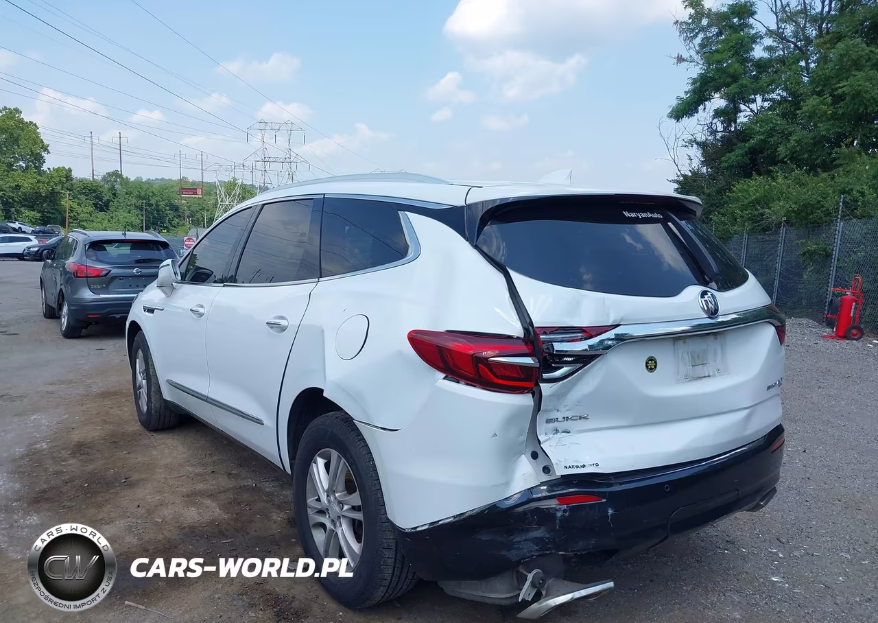 2018 Buick Enclave Essence VIN:5GAEVAKW0JJ180141 - 3