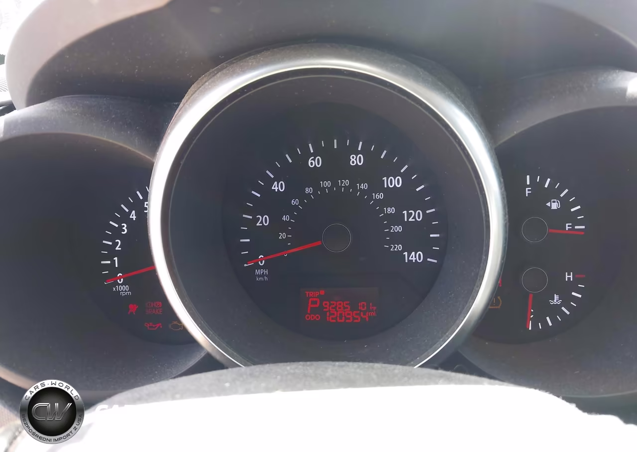 2012 Kia Soul + VIN:KNDJT2A68C7354239 - 7