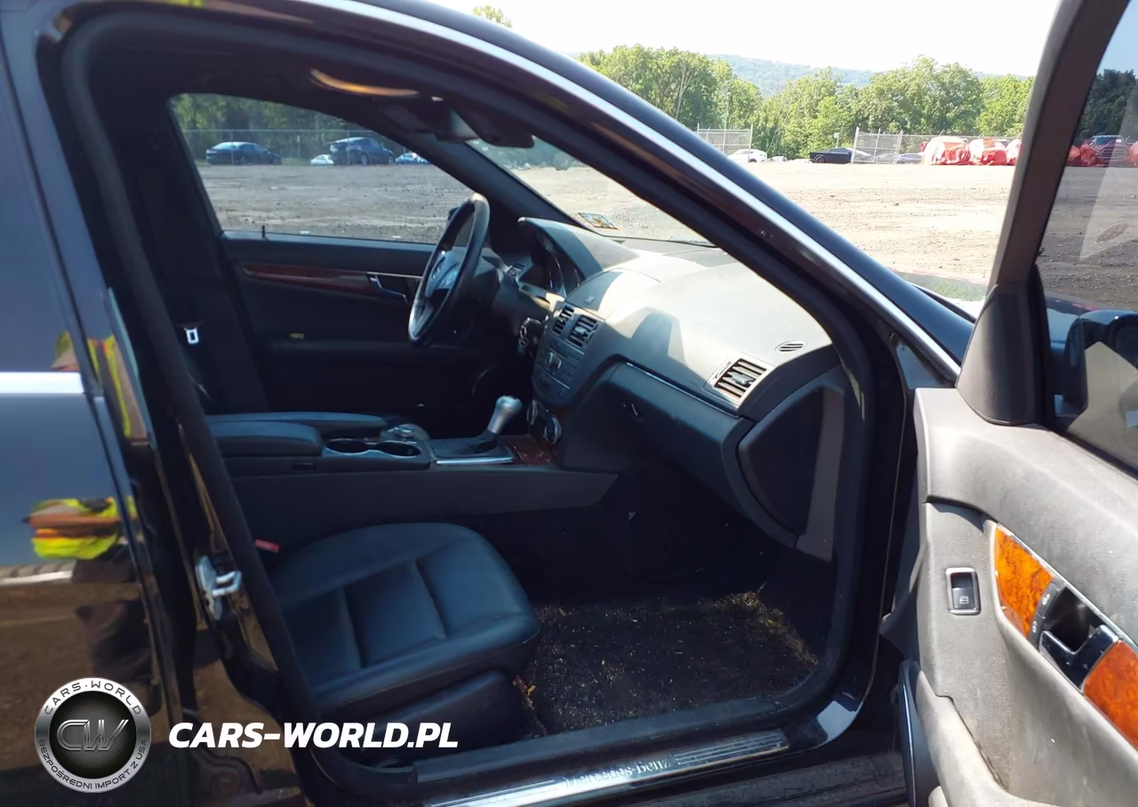 2011 Mercedes-Benz C 300 Sport 4Matic VIN:WDDGF8BB1BR162718 - 5