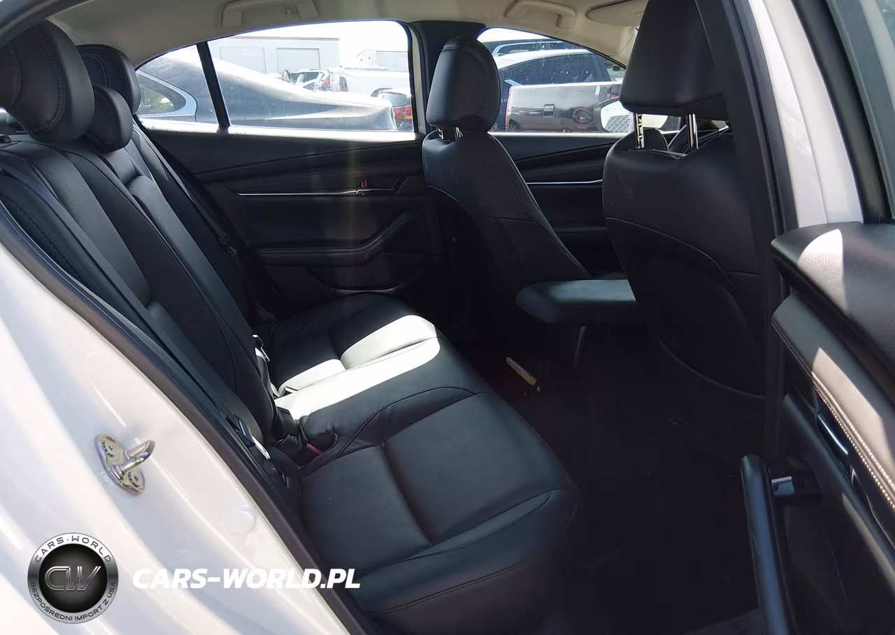 2019 Mazda Mazda3 Preferred Package VIN:3MZBPADL6KM108988 - 8