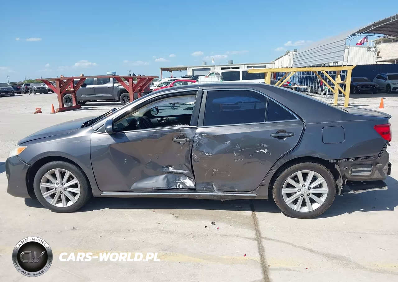 2014 Toyota Camry Xle VIN:4T4BF1FK4ER358337 - 15