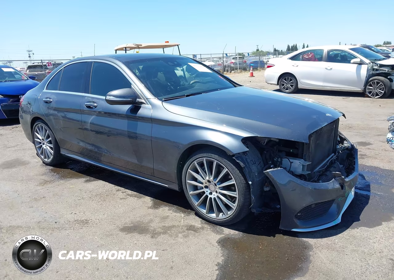 2015 Mercedes-Benz C 300 Sport 4Matic – zdjęcie 1 z 19