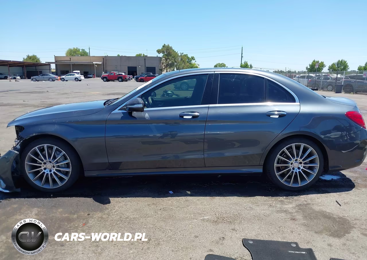 2015 Mercedes-Benz C 300 Sport 4Matic VIN:55SWF4KB3FU021996 - 15