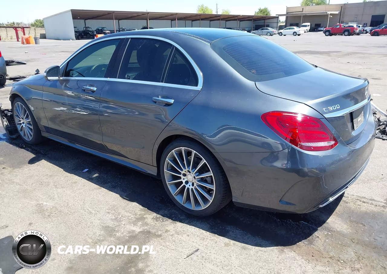 2015 Mercedes-Benz C 300 Sport 4Matic VIN:55SWF4KB3FU021996 - 3