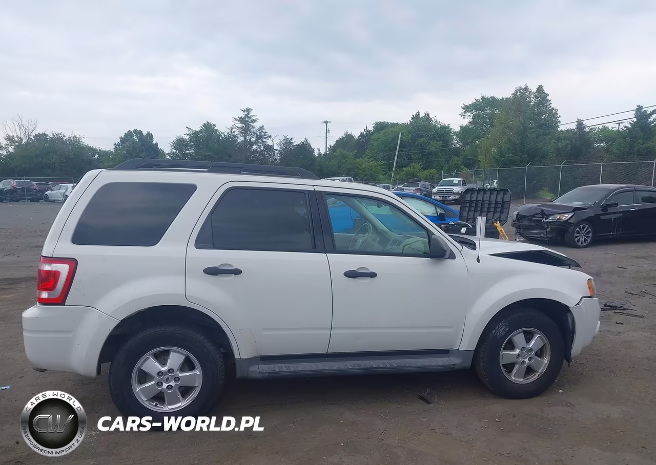 2011 Ford Escape Xlt VIN:1FMCU9DGXBKA60772 - 13