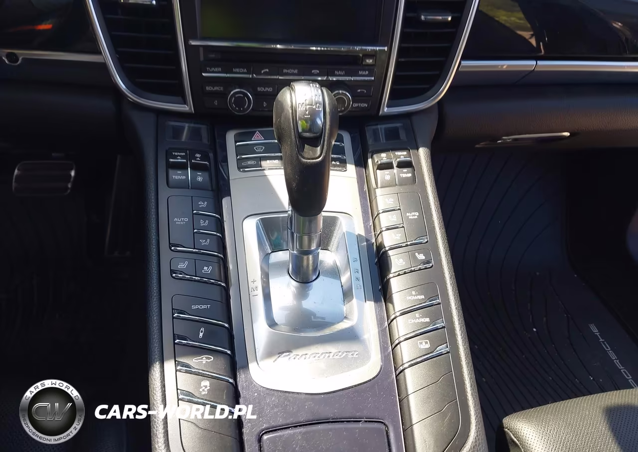 2015 Porsche Panamera E-Hybrid S VIN:WP0AD2A79FL040892 - 19