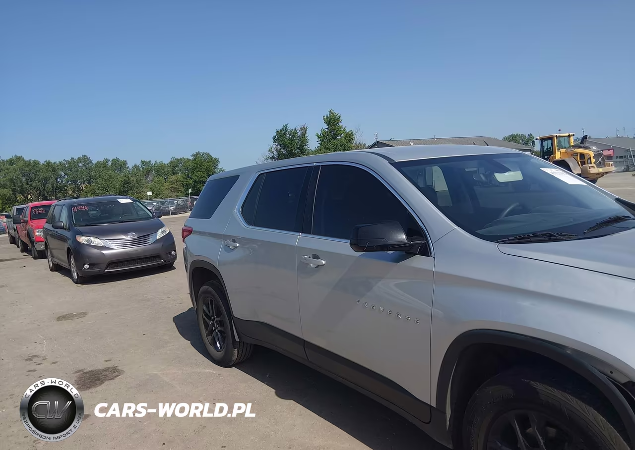 2019 Chevrolet Traverse Ls VIN:1GNEVFKW7KJ176611 - 14