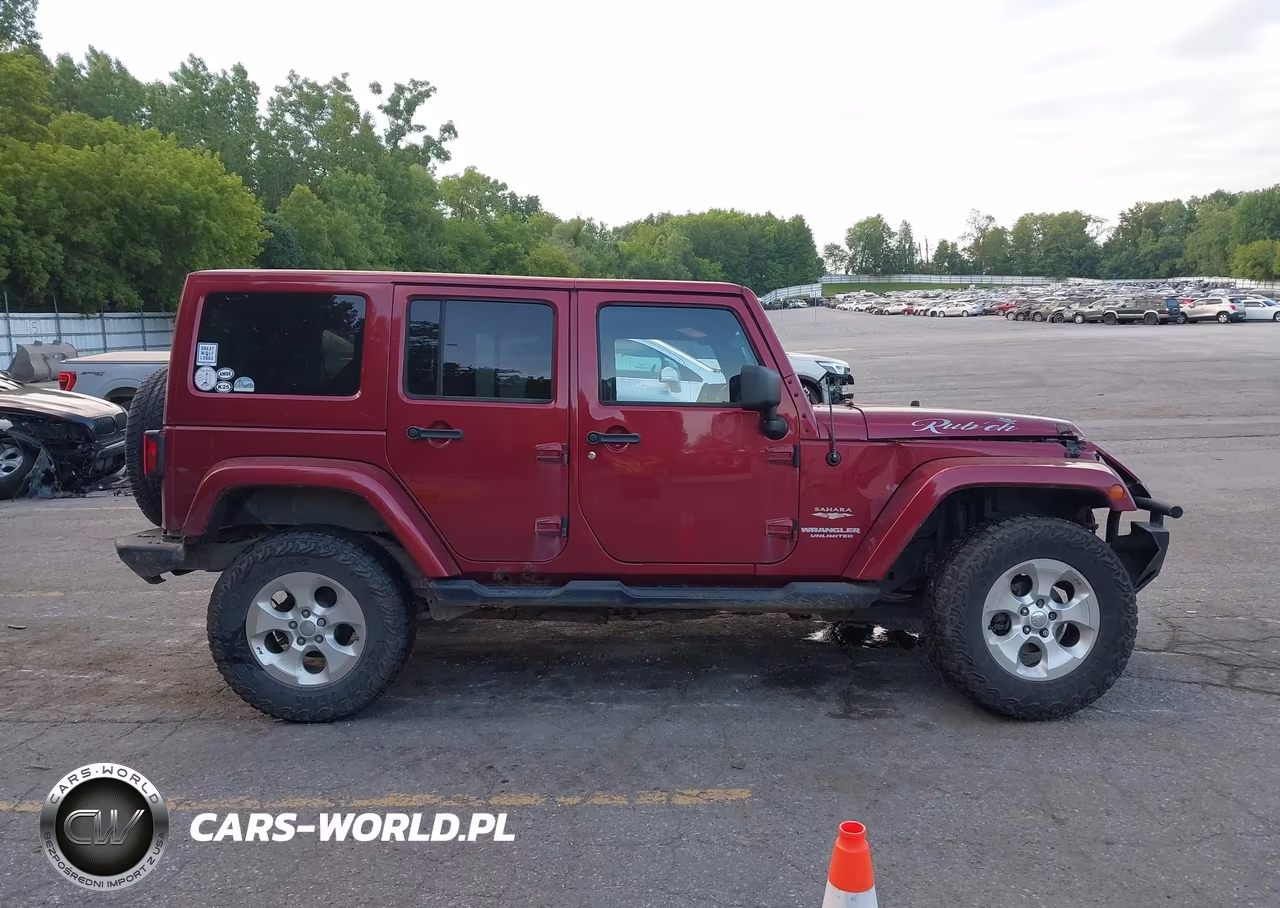 2012 Jeep Wrangler Unlimited Sahara VIN:1C4BJWEG3CL179538 - 13