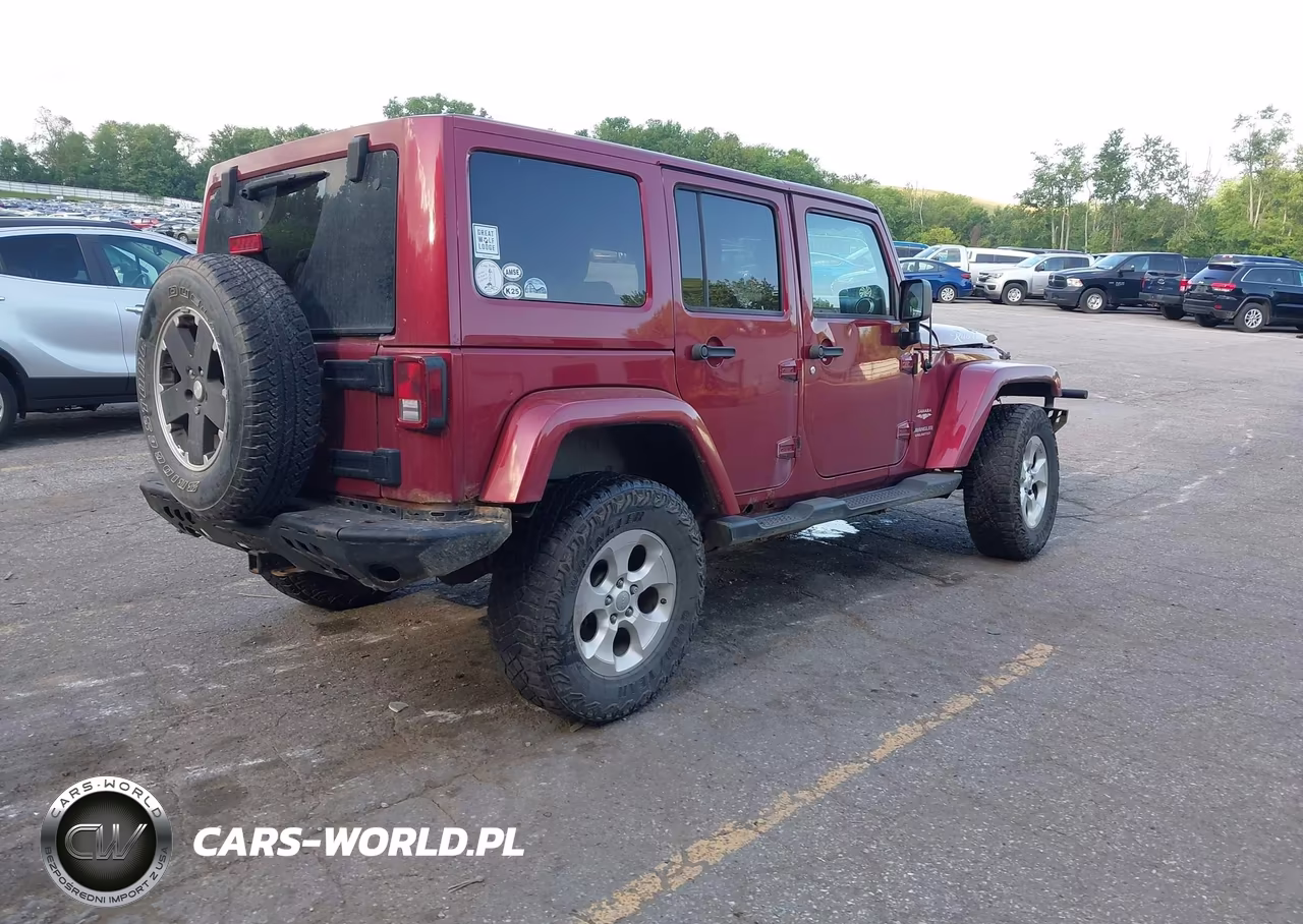 2012 Jeep Wrangler Unlimited Sahara VIN:1C4BJWEG3CL179538 - 4