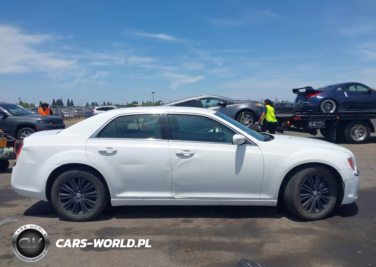 2013 Chrysler 300 Motown VIN:2C3CCARG0DH533479 - 13