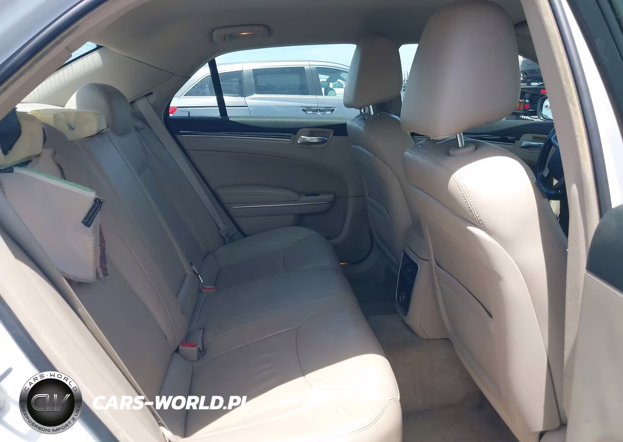 2013 Chrysler 300 Motown VIN:2C3CCARG0DH533479 - 8