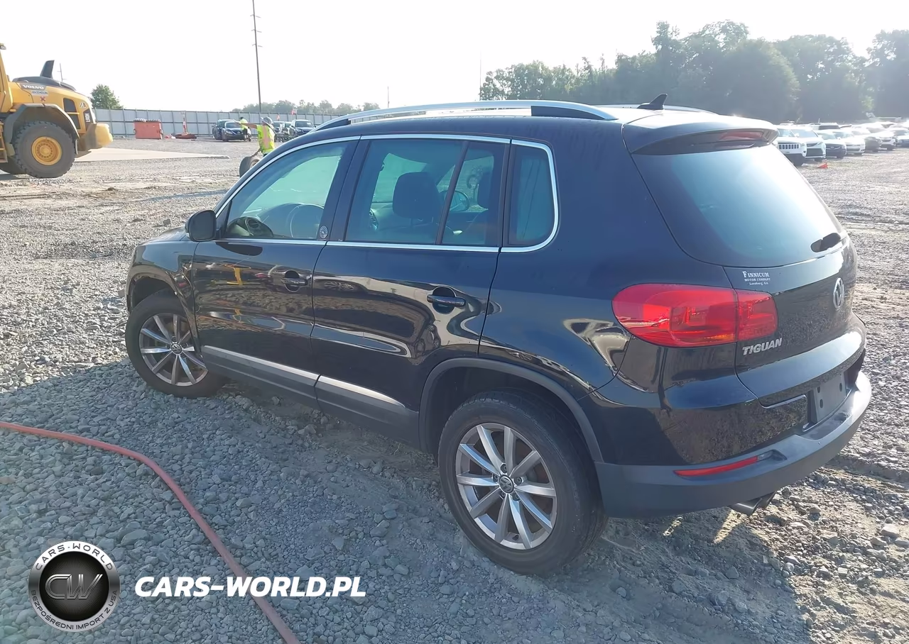 2017 Volkswagen Tiguan 2.0T Wolfsburg Edition VIN:WVGRV7AXXHW504346 - 3