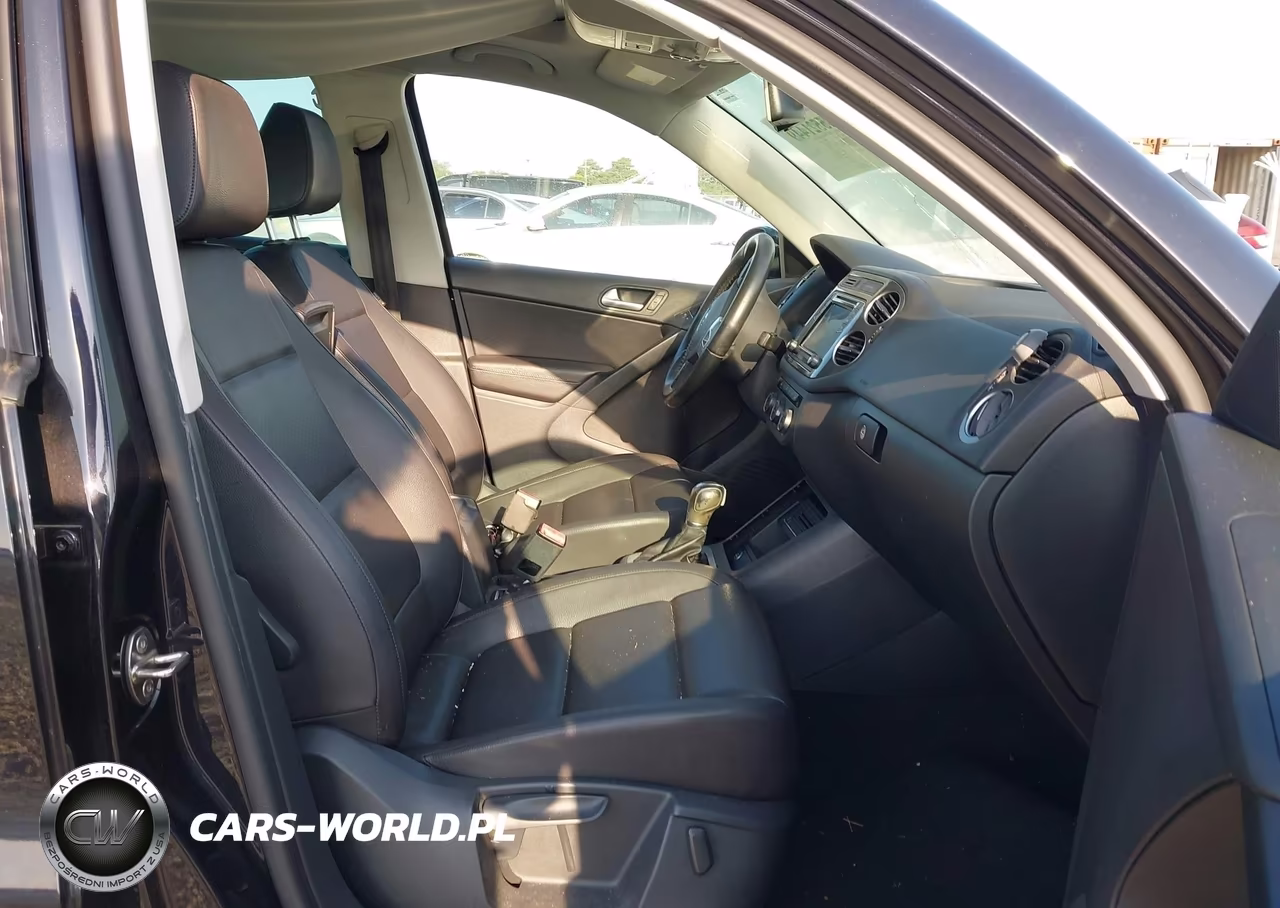 2017 Volkswagen Tiguan 2.0T Wolfsburg Edition VIN:WVGRV7AXXHW504346 - 5